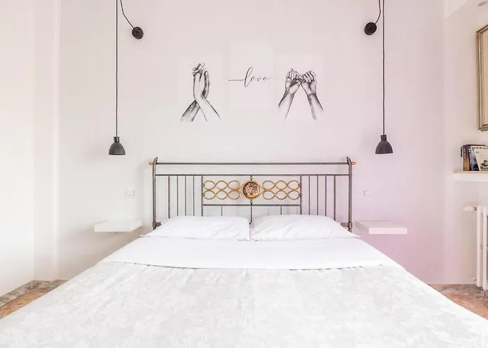 Ambra\'S Bright Apartment